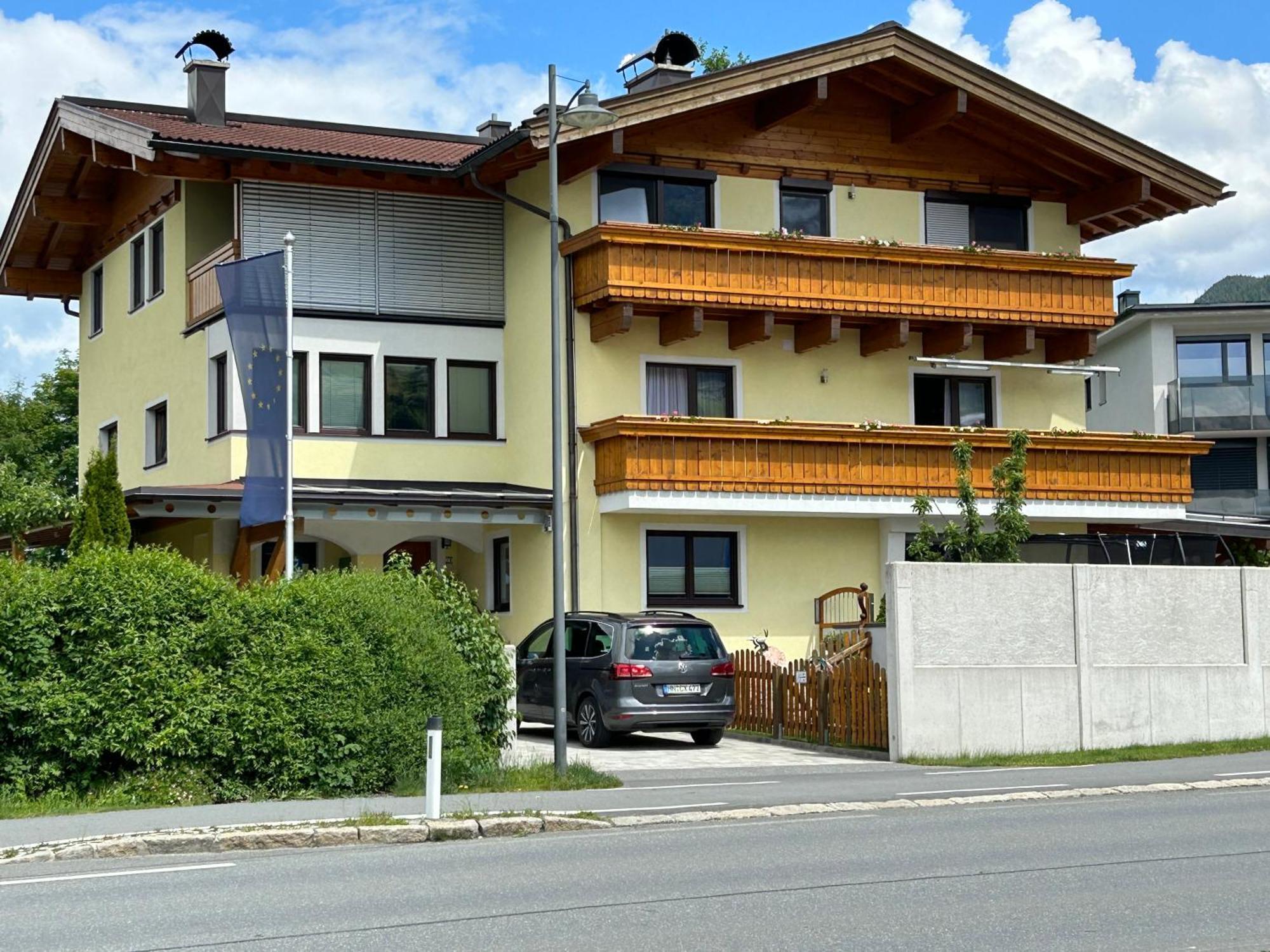 Haus Laubreuter Kaprun Exterior foto